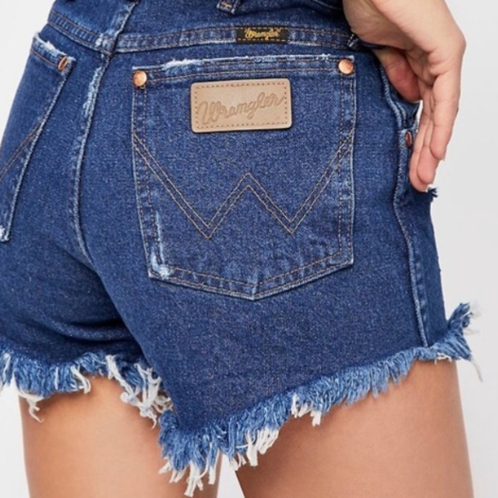Vintage Wrangler High Waist Cut-Off Denim shorts